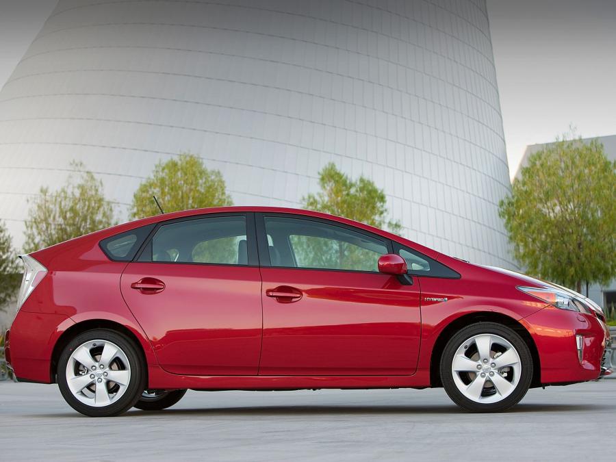  Toyota Prius 2011 года  (US) (фото 8 из 22)